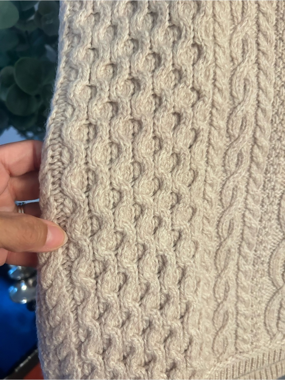 Aran Mór Ireland 100% Merino Wool Cable Knit Sweater — Medium - Picture 9 of 15